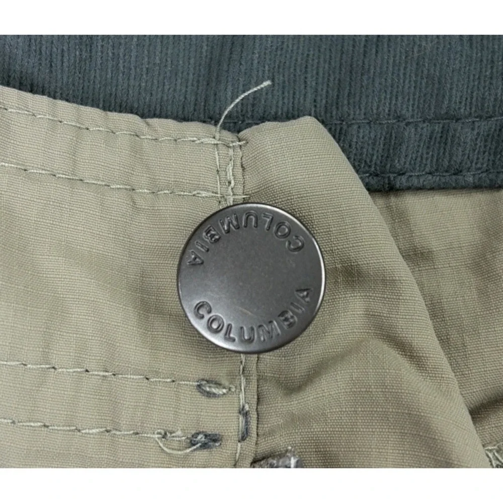Columbia Men's 38w 10i Cargo Shorts Tan Omni-Shade Nylon Belted Outdoor Hiking